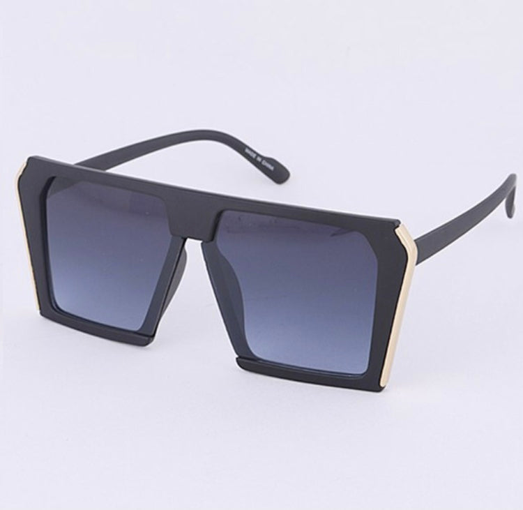 Oversized Squared Shades